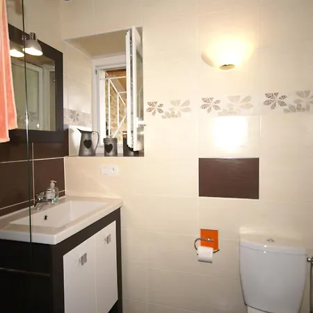 With Private Terrace, Cleaning Included Saint-Beauzire (Haute-Loire)